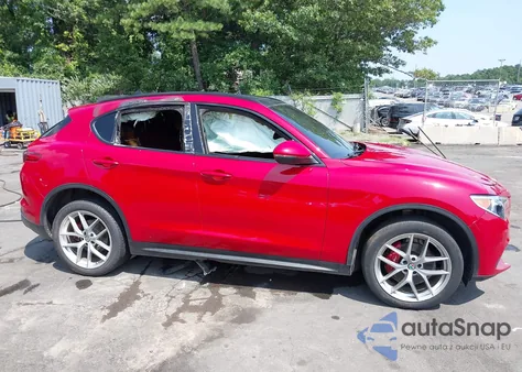 2018 Alfa Romeo Stelvio Ti Sport Awd z USA, uszkodzony, nr VIN ZASFAKNN9J7C21376